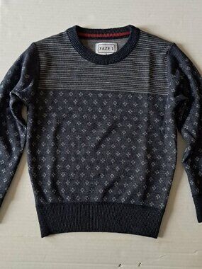 Faze 1 Boys Gray Pattern Knit Sweater Size 5 Crew Neck Long Sleeve Cozy Pullover